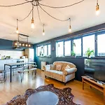 Midland Mews Contemporary 2 Bedrooom Apartment