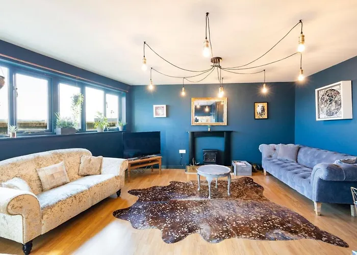 Midland Mews Contemporary 2 Bedrooom Apartment